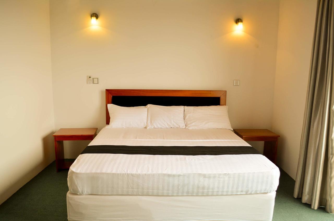 West Inn Colombo Exterior photo